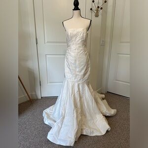 Timeless black house white market wedding dress NWT